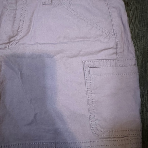 Women's Eddie Bauer Chino Shorts Size 4 Utility Style Mid Rise Mid Thigh - Picture 2 of 6